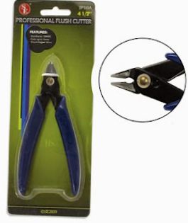 7 Wyjątkowych Narzędzi, Które Warto Mieć na Stole Modelarskim