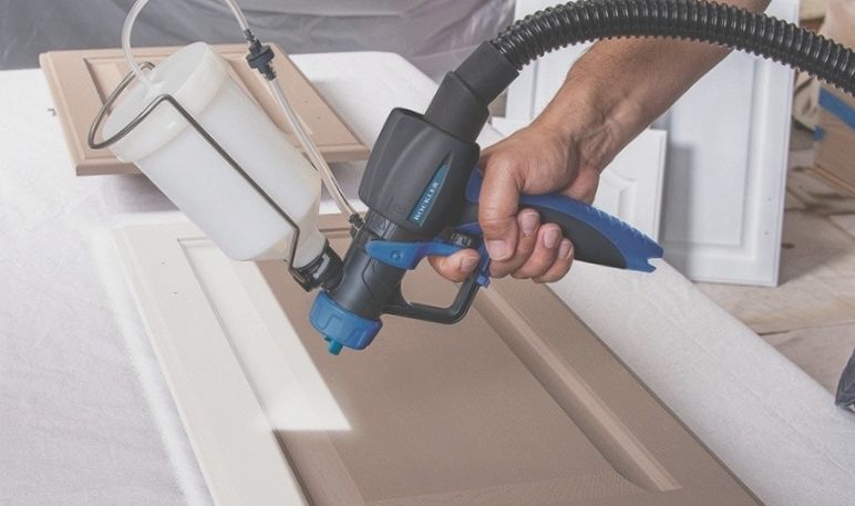 5 Options for Sprucing Up Kitchen Cabinets