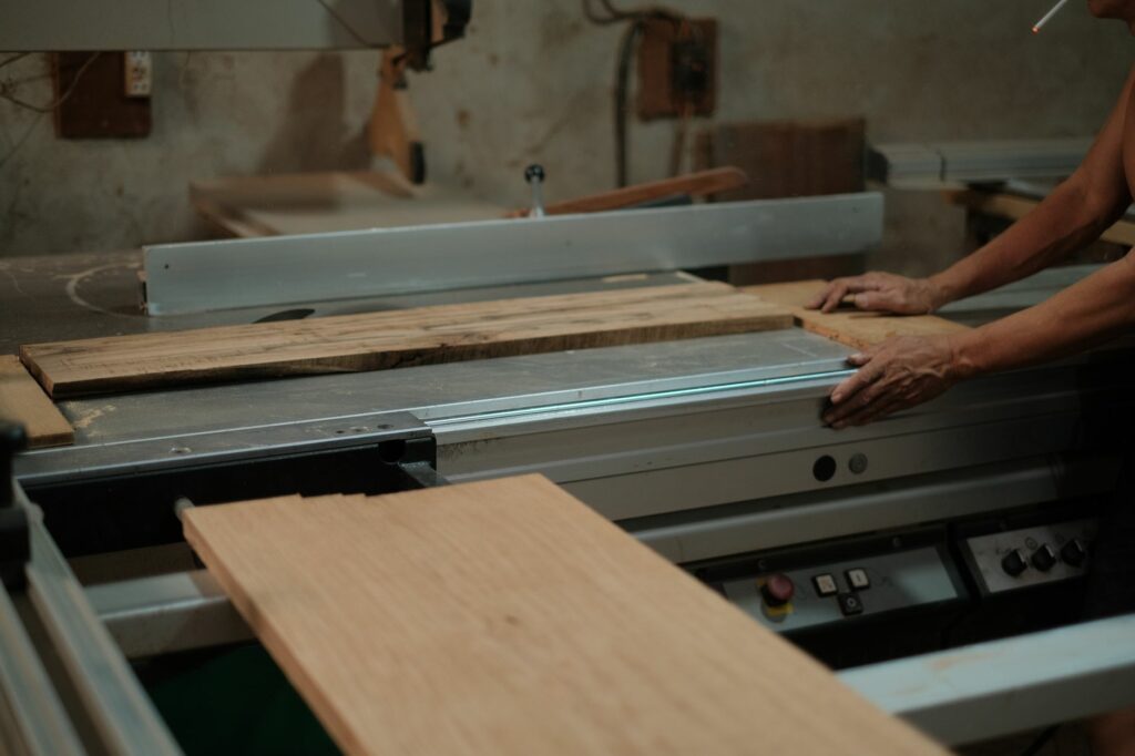 How to Change a Table Saw Blade