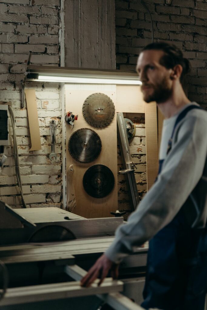 How to Change a Table Saw Blade